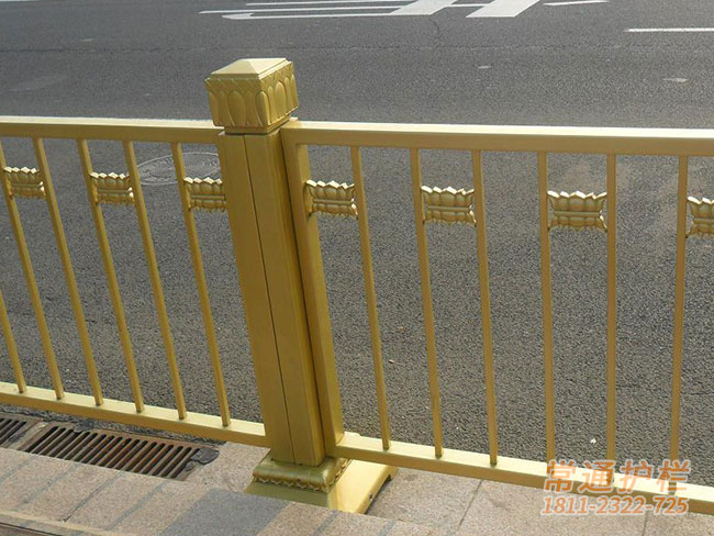 土豪金常州交通防护栏